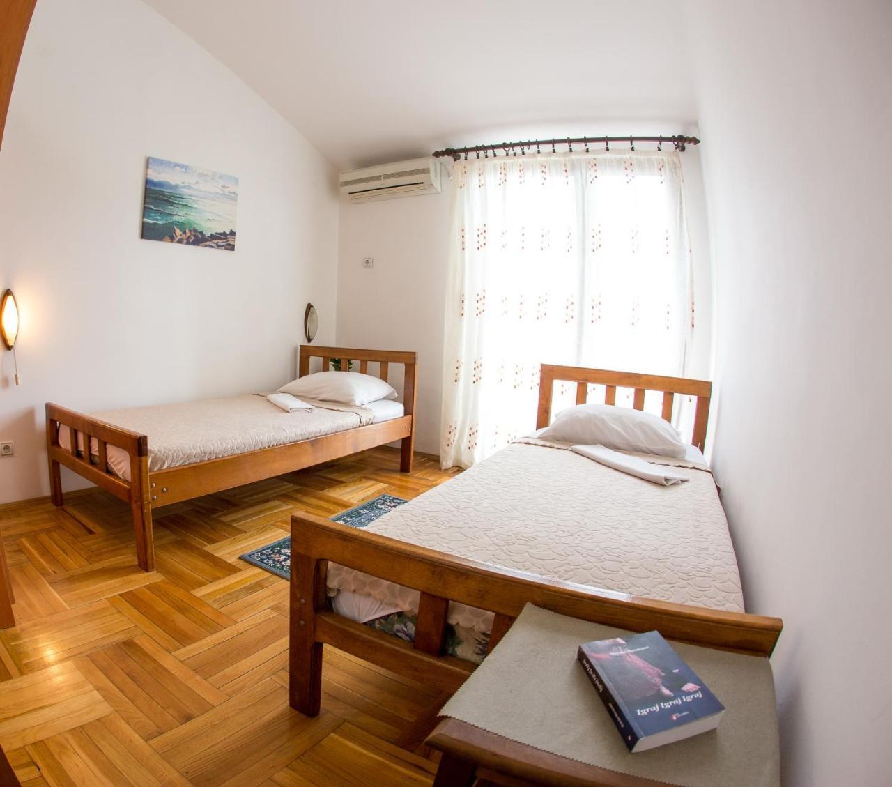 Guest House Mandarina ブドヴァ エクステリア 写真