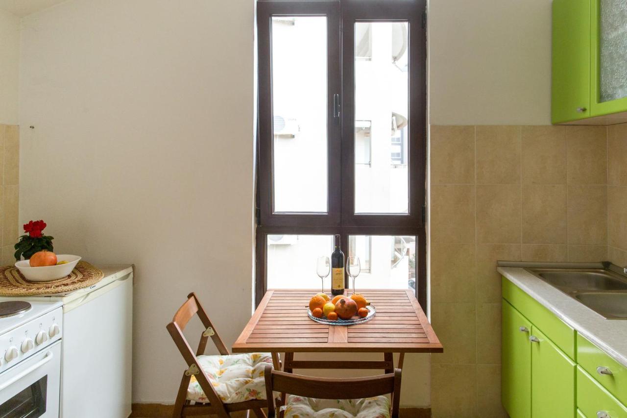 Guest House Mandarina ブドヴァ エクステリア 写真