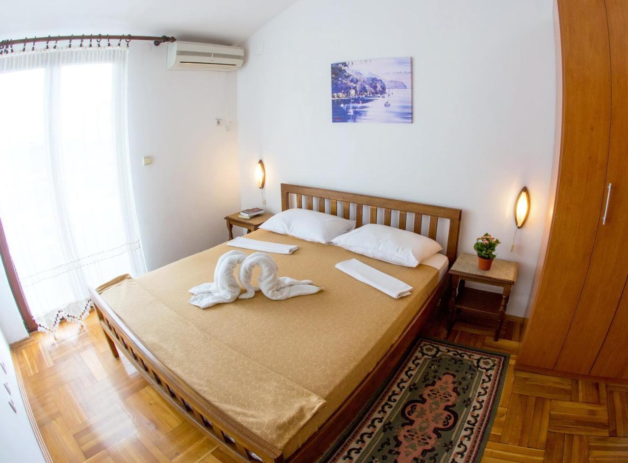 Guest House Mandarina ブドヴァ エクステリア 写真